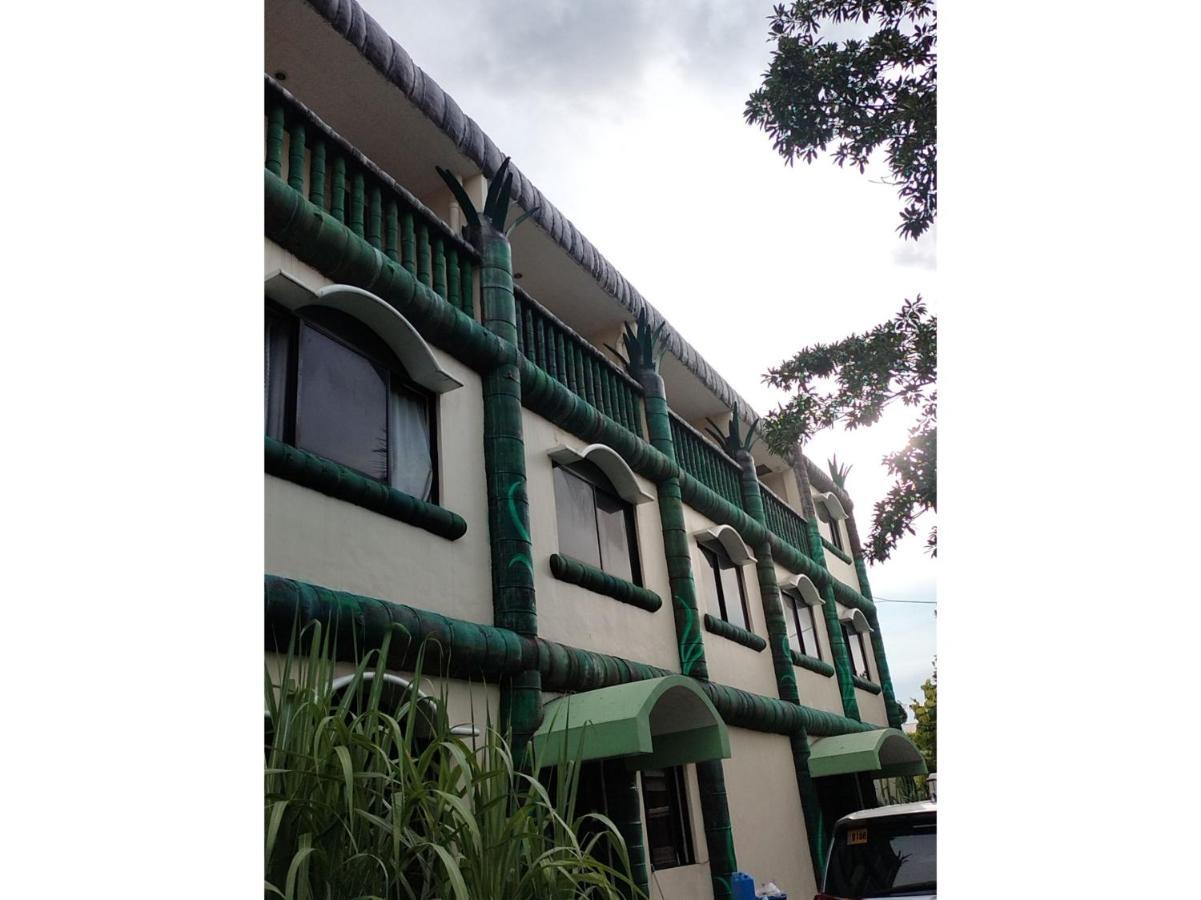 Oyo 800 Ddd Habitat Dormtel Bacolod Hotel ภายนอก รูปภาพ