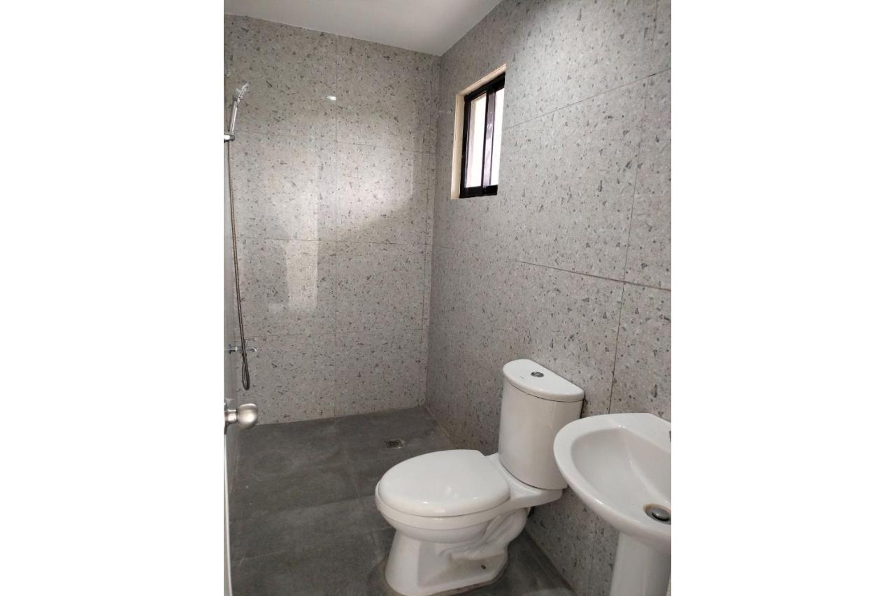 Oyo 800 Ddd Habitat Dormtel Bacolod Hotel ภายนอก รูปภาพ