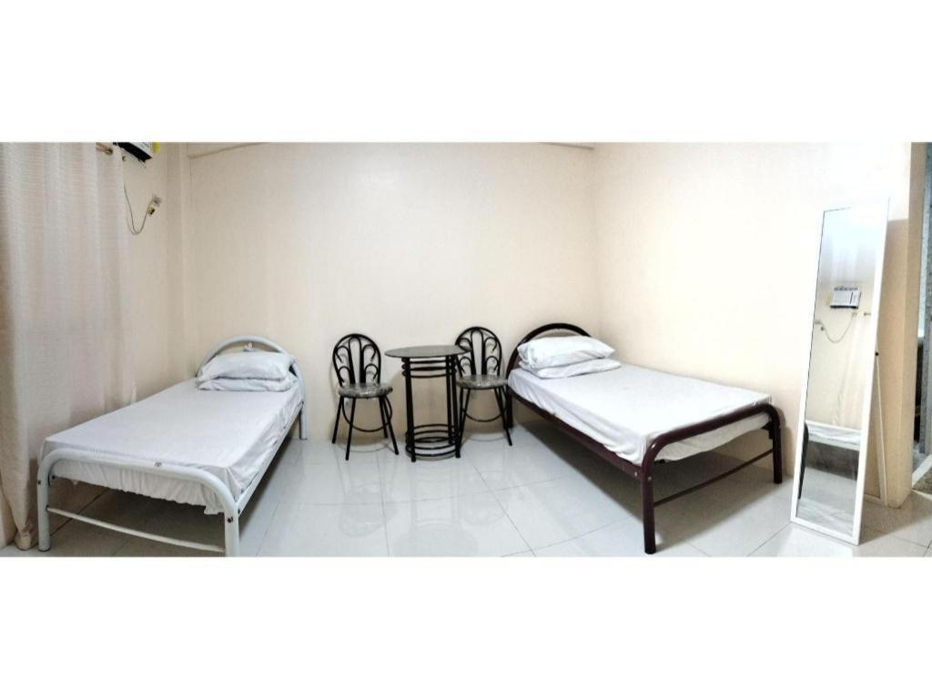 Oyo 800 Ddd Habitat Dormtel Bacolod Hotel ภายนอก รูปภาพ
