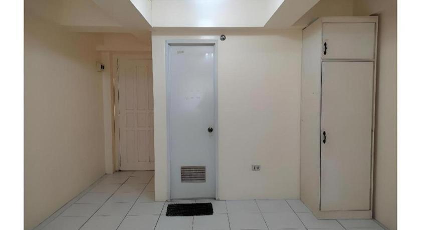 Oyo 800 Ddd Habitat Dormtel Bacolod Hotel ภายนอก รูปภาพ