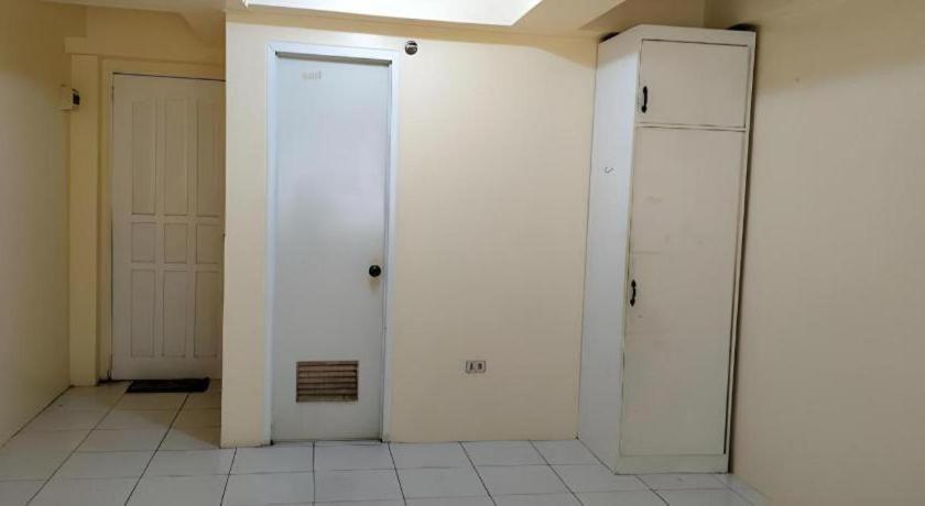 Oyo 800 Ddd Habitat Dormtel Bacolod Hotel ภายนอก รูปภาพ