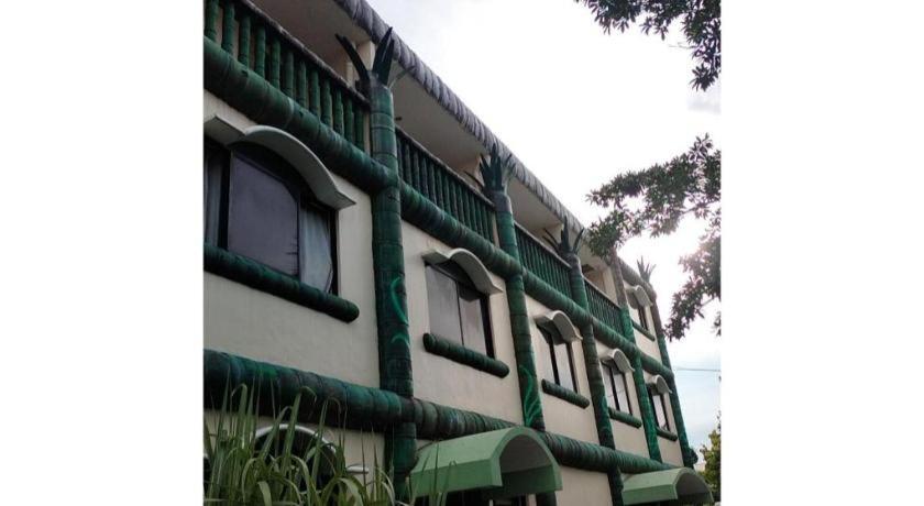 Oyo 800 Ddd Habitat Dormtel Bacolod Hotel ภายนอก รูปภาพ