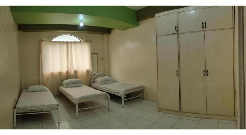 Oyo 800 Ddd Habitat Dormtel Bacolod Hotel ภายนอก รูปภาพ